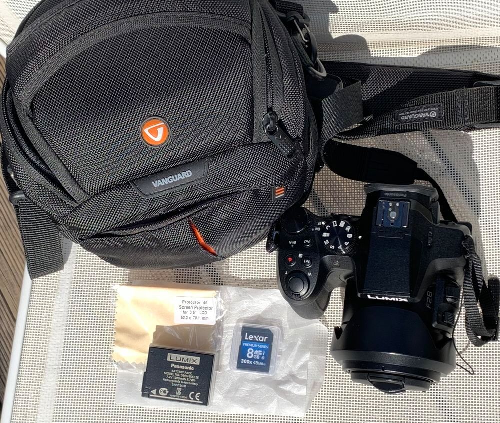 ? Panasonic Lumix FZ300 ? &Eacute;tat NEUF ? Pack complet Photos/Video/TV