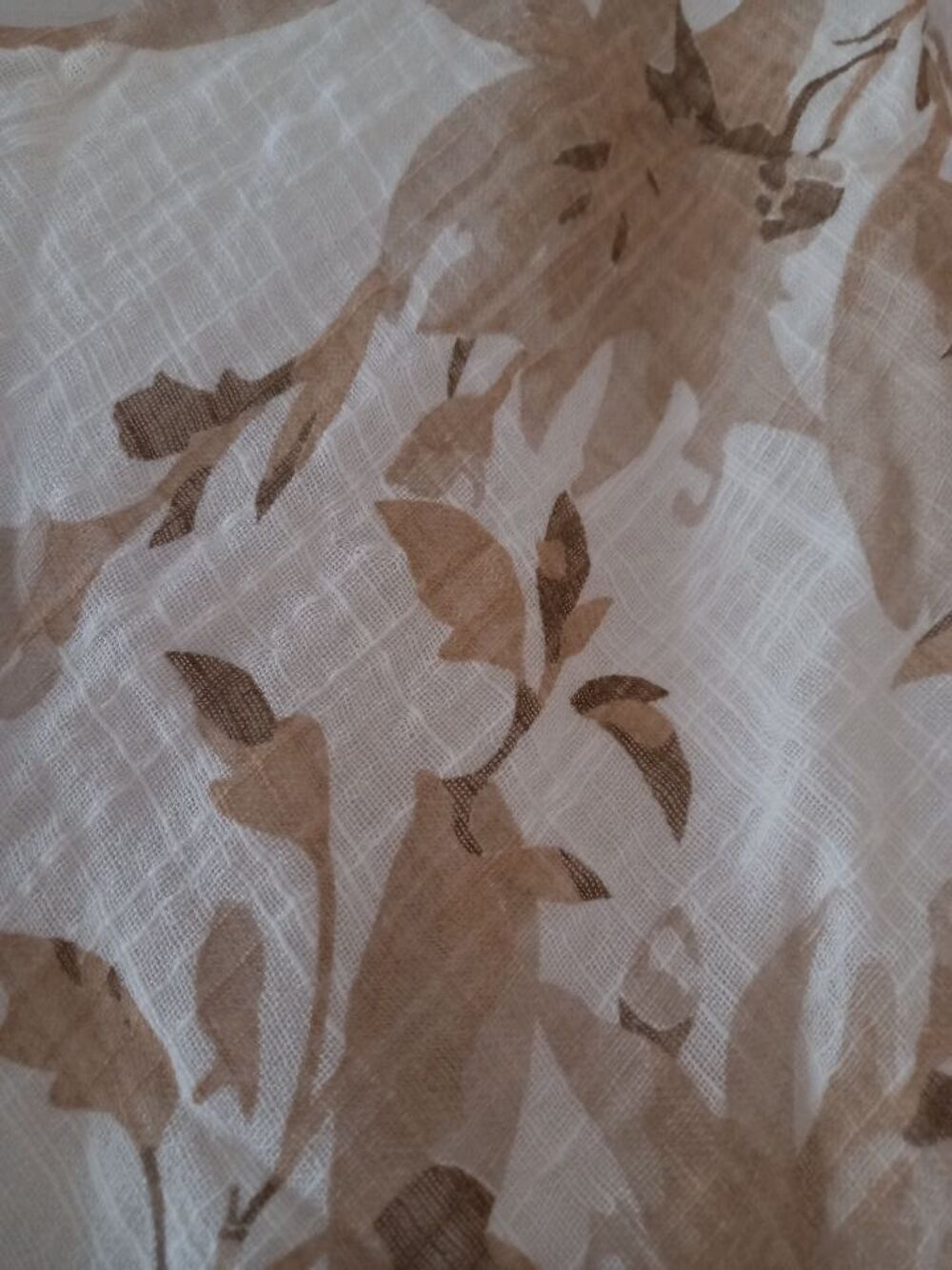 Robe manches courtes blanche taille 40 ? 42 Vêtements