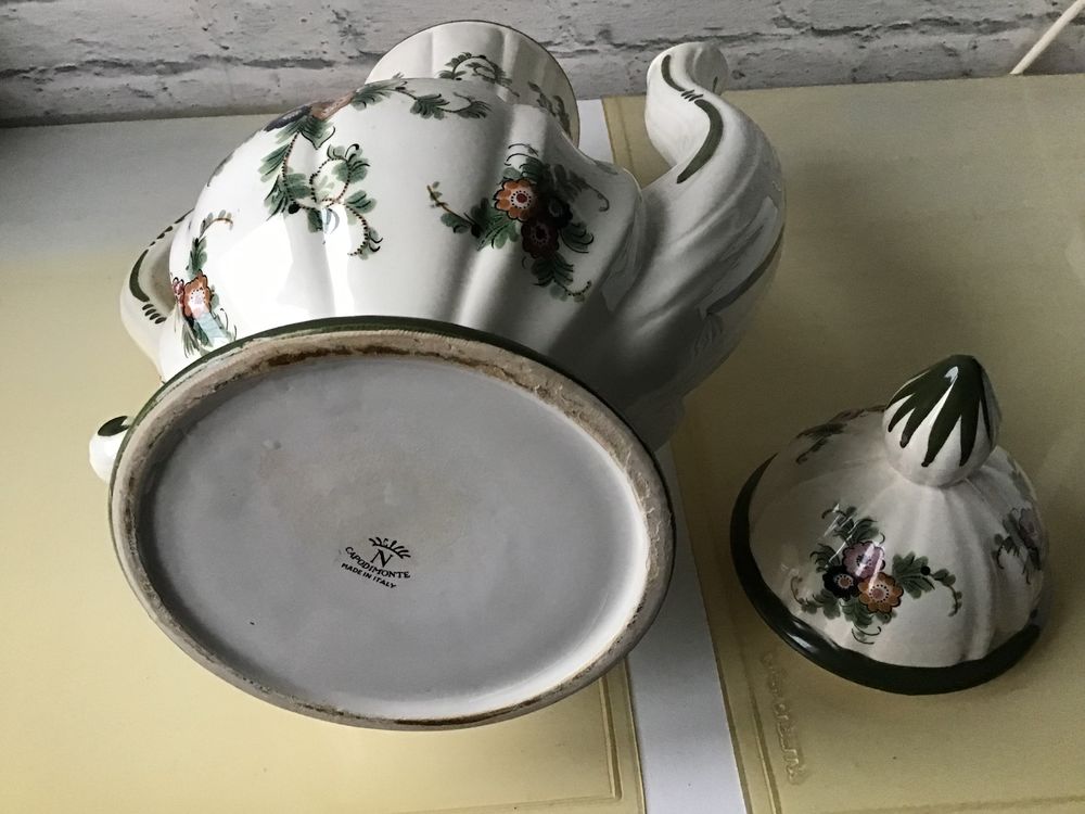 Grand pichet avec couvercle CAPODIMONTE Dcoration