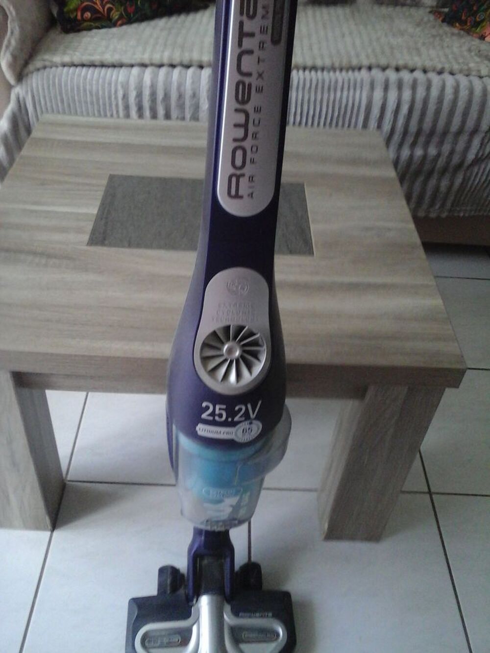 aspirateur balai sans fil et sac ROWENTA Electroménager