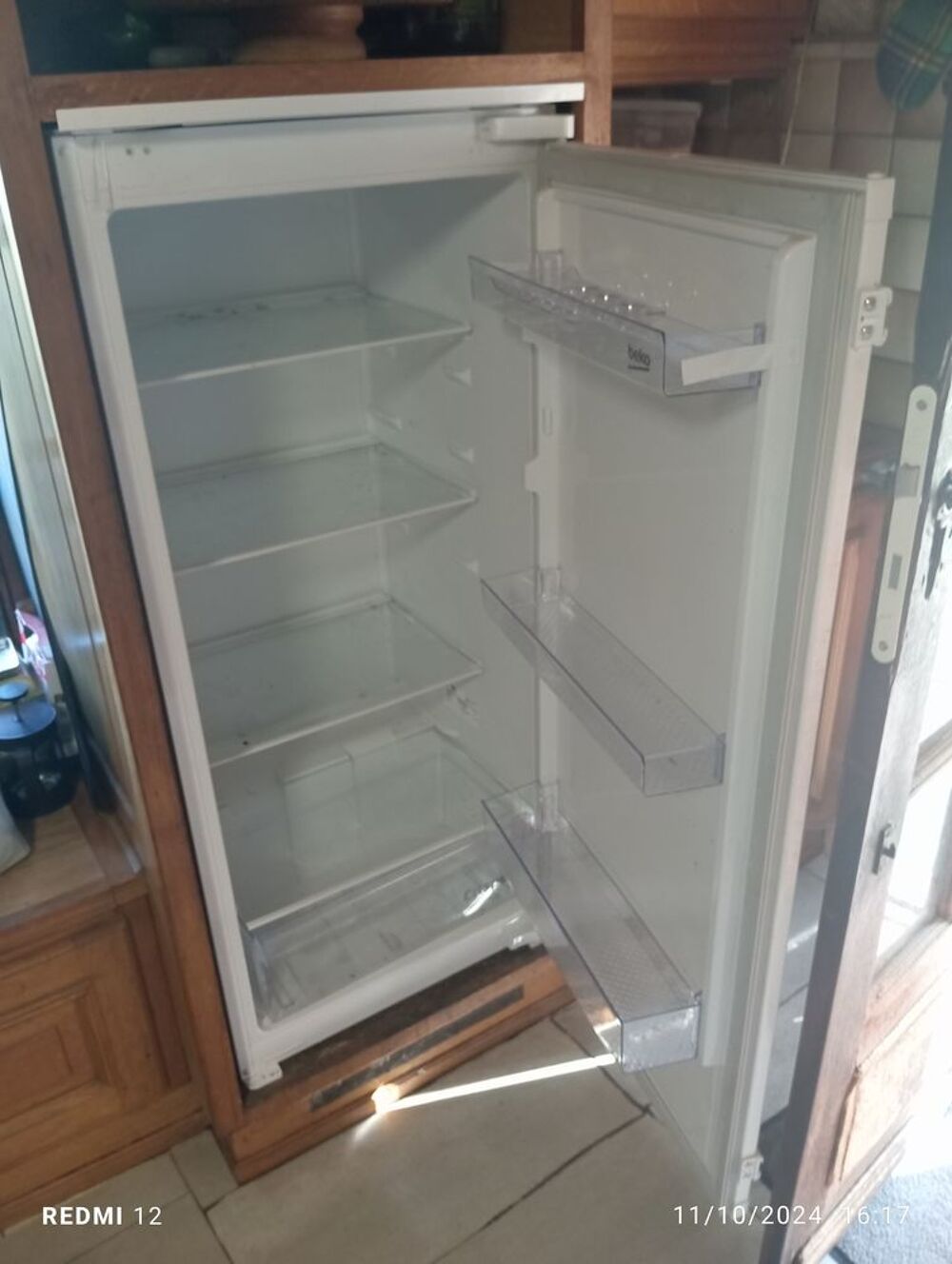 refrigerateur beko ENCASTRABLE tres bon etat Electroménager