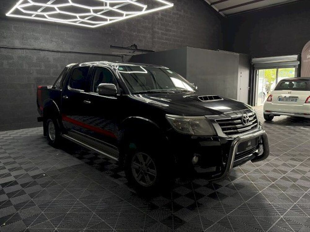 Hilux 3.0 D-4D Invincible Double Cabine 4WD BVA 2013 occasion 33520 Bruges