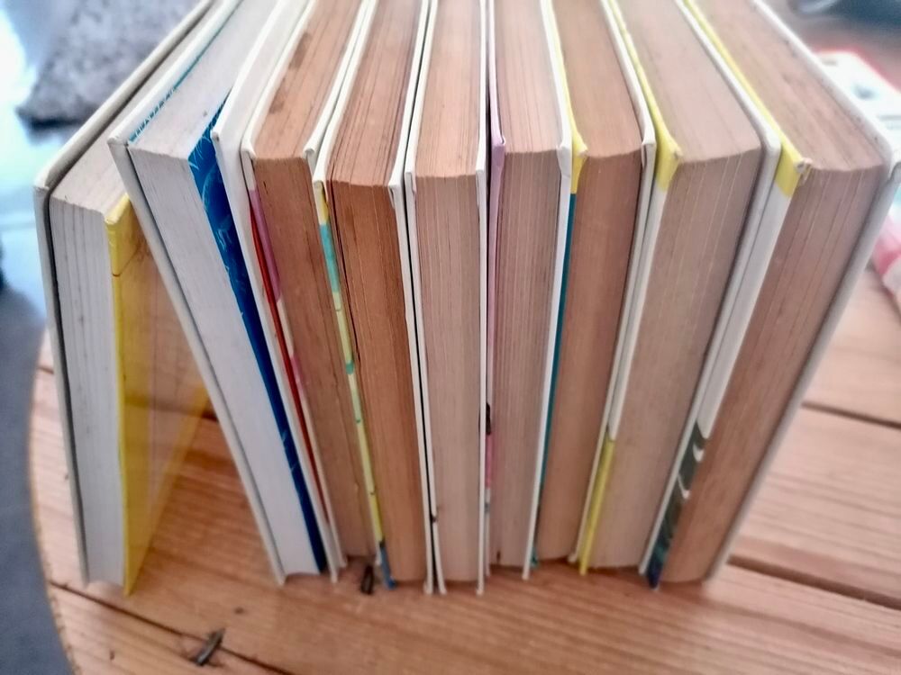 9 livres Bibliot. verte rose Spirale Rouge et or + 4 offerts Livres et BD