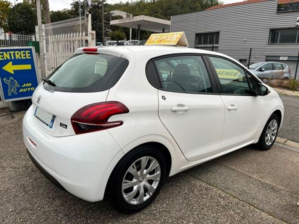 208 1.2 VTI / 82CV 2019 occasion 42700 Firminy