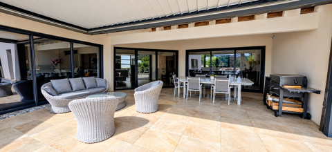   Villa contemporaine  Villa - 11 pièce(s) - 190 m²