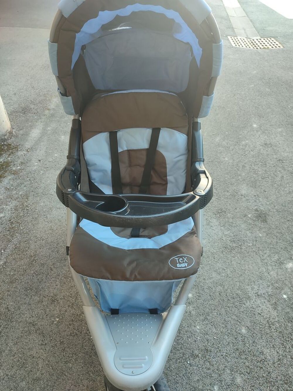 Poussette 3 roues Puériculture