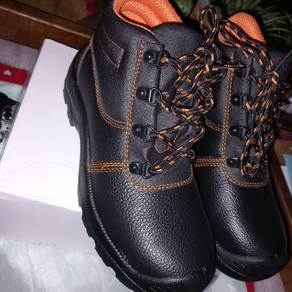 Chaussure de s&eacute;curit&eacute; Chaussures