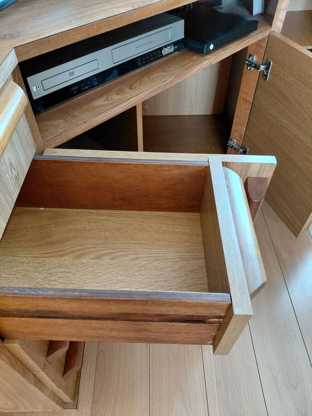 Meuble TV d'angle en orme fruitier &Eacute;b&eacute;nisterie.artisanale Meubles