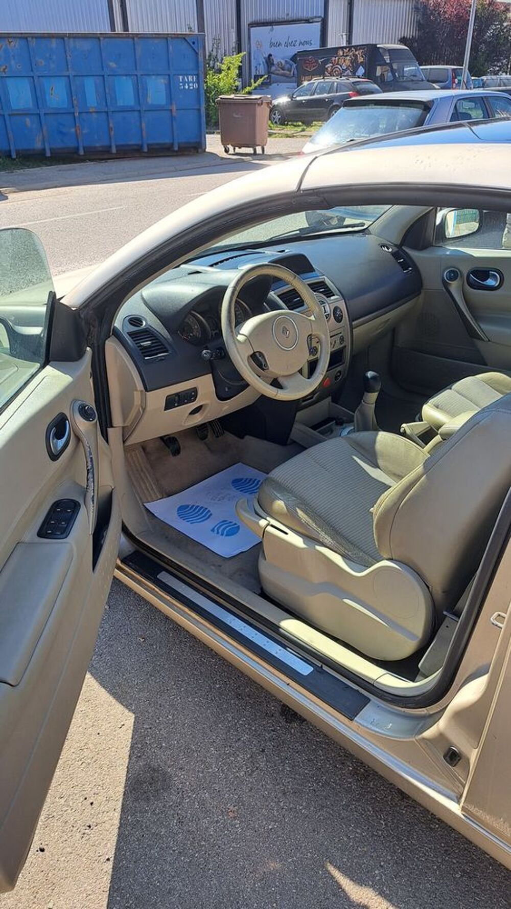M&eacute;gane II CC M&eacute;gane CC 1.6 16V Luxe Dynamique 2006 occasion 01630 Saint-Genis-Pouilly