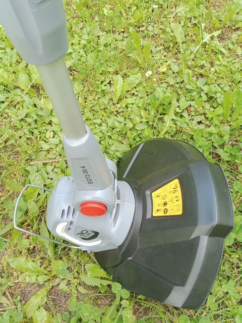 COUPE BORDURE STERWINS ELECTRIQUE NEUF jamais servi 50 Roquebilli�re (06)