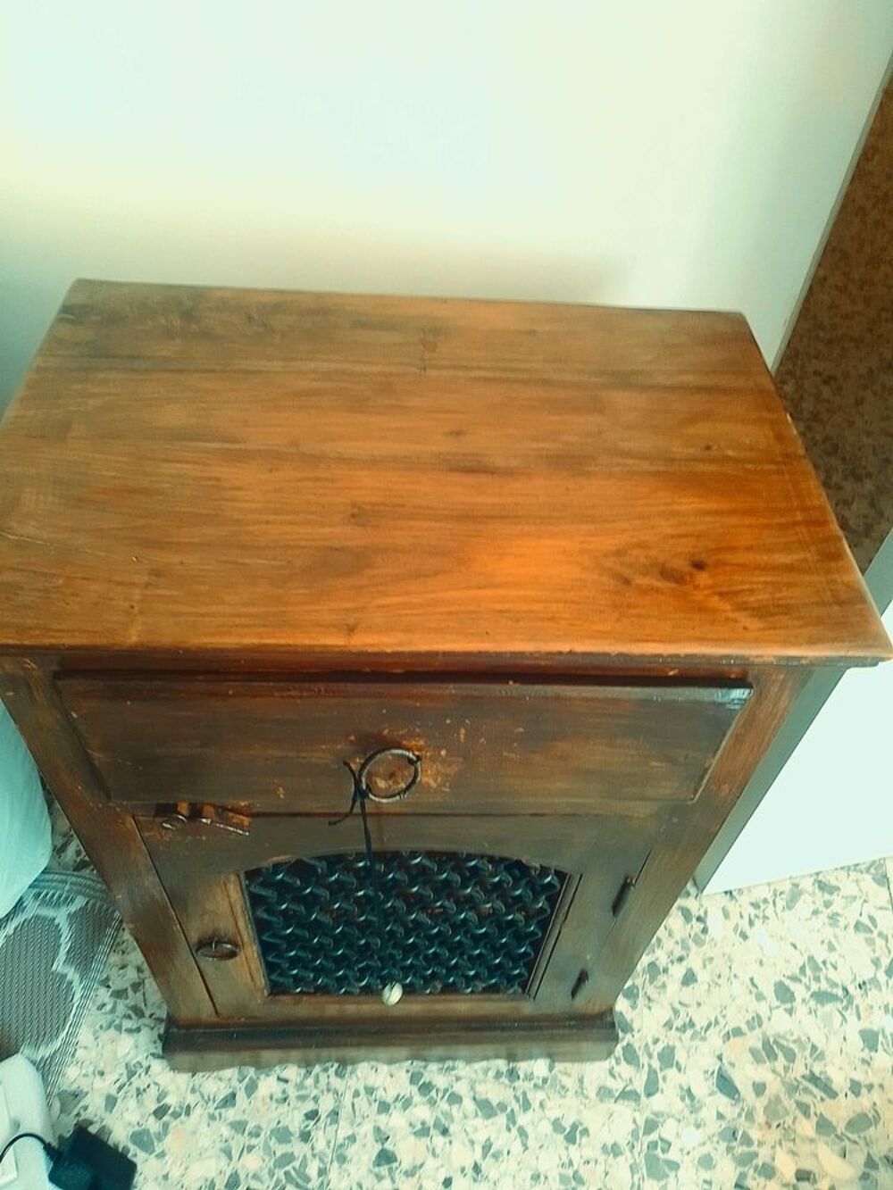 Petit meuble en bois massif Meubles
