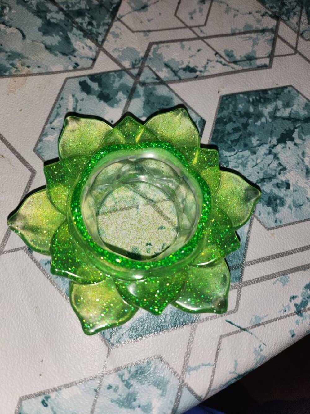 ? Bougeoire Lotus en R&eacute;sine &Eacute;poxy Vert Transparent Décoration
