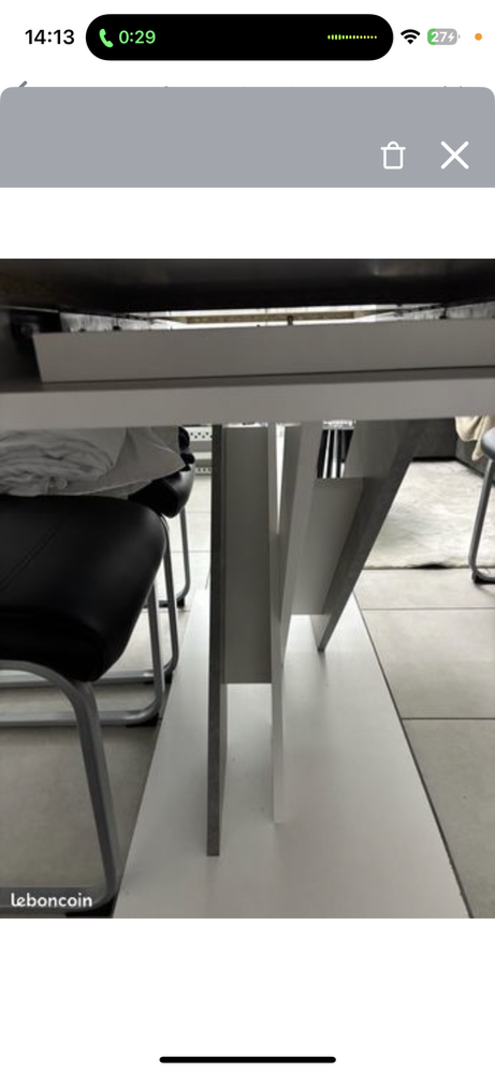 Table &agrave; manger grise b&eacute;ton et blanche 140-180cm (rallonge) Meubles