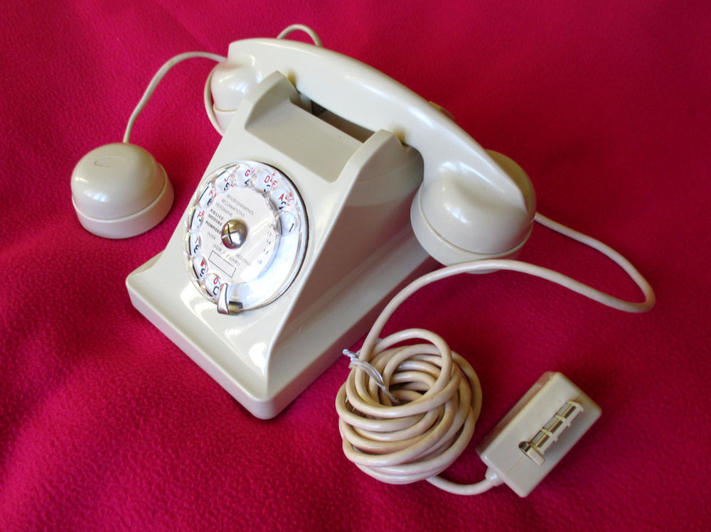 T&eacute;l&eacute;phone U43 blanc/ivoire (Troc possible) 