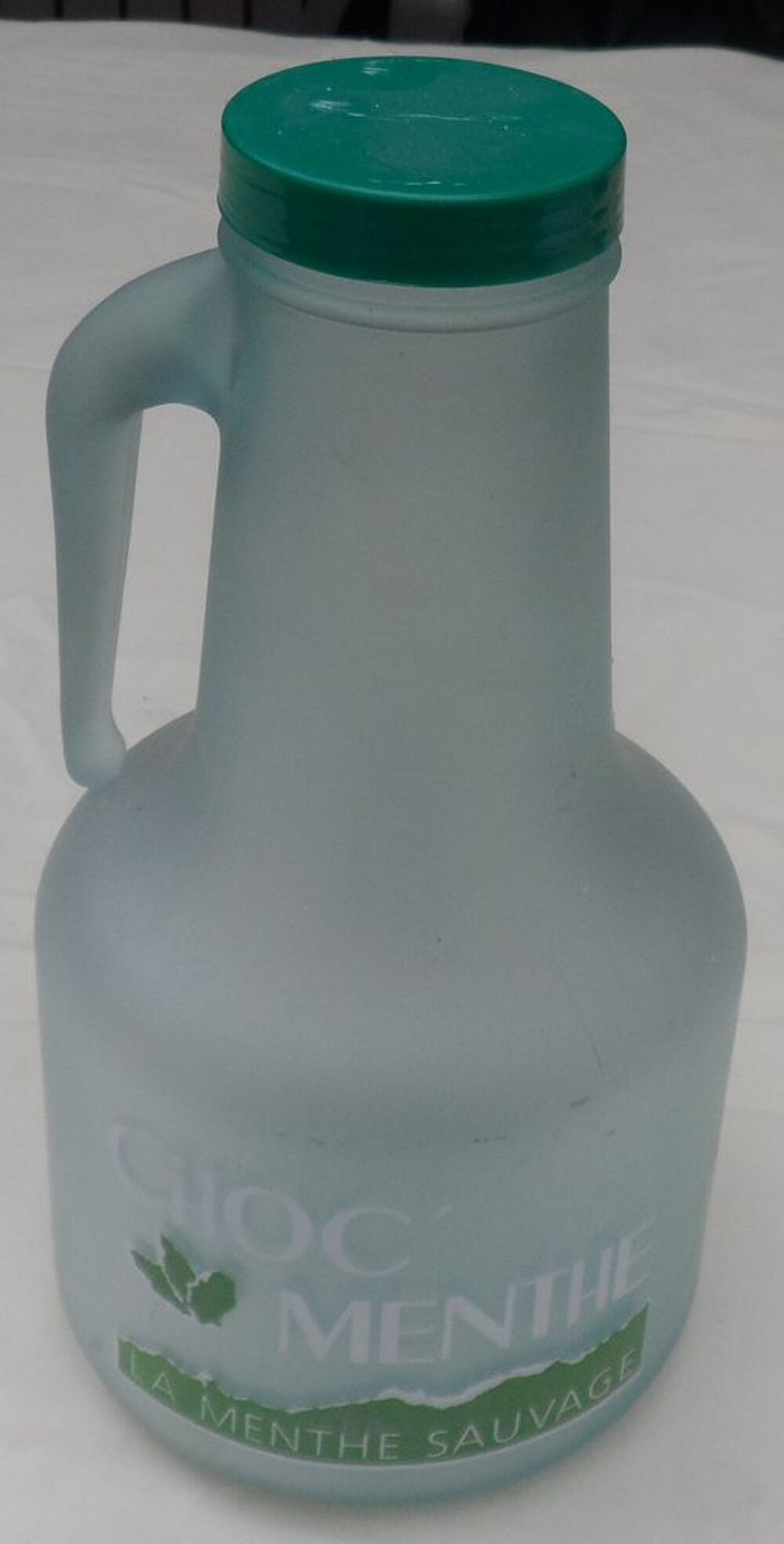 Carafe CHOC'MENTHE avec un bouchon &agrave; vis ?la menthe sauvage' Cuisine
