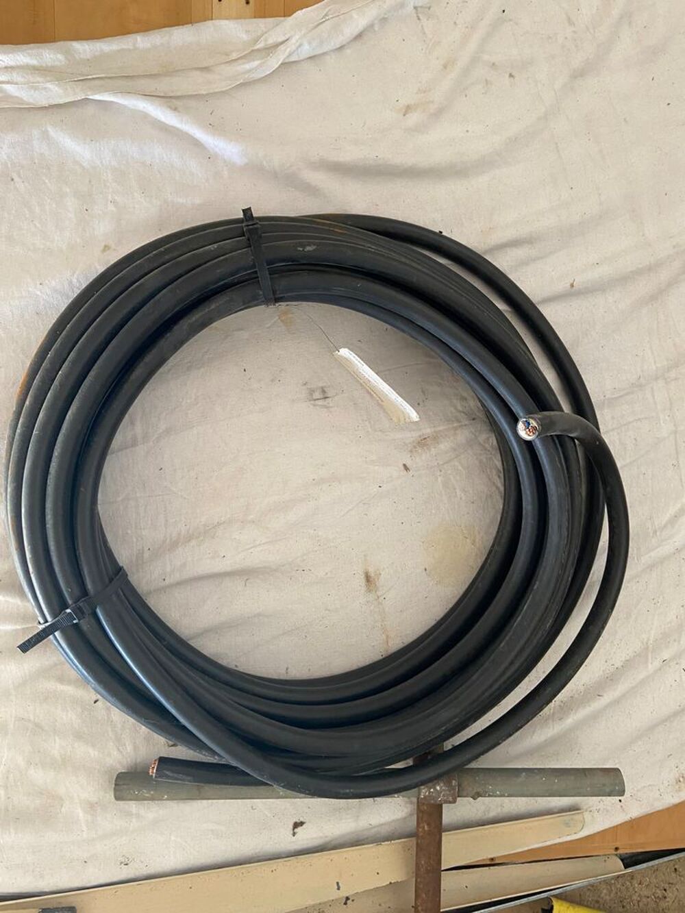 C&acirc;ble &eacute;lectrique RU 100 RO2V 2x 25 mm2 : 20 ml Bricolage