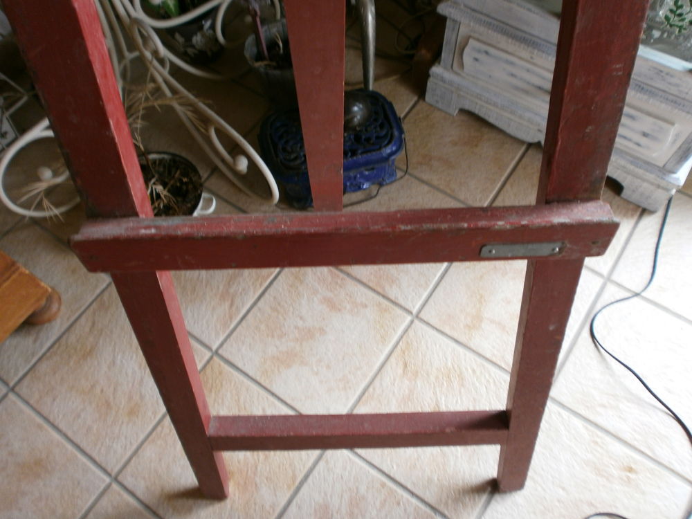 Ancien petit chevalet Décoration