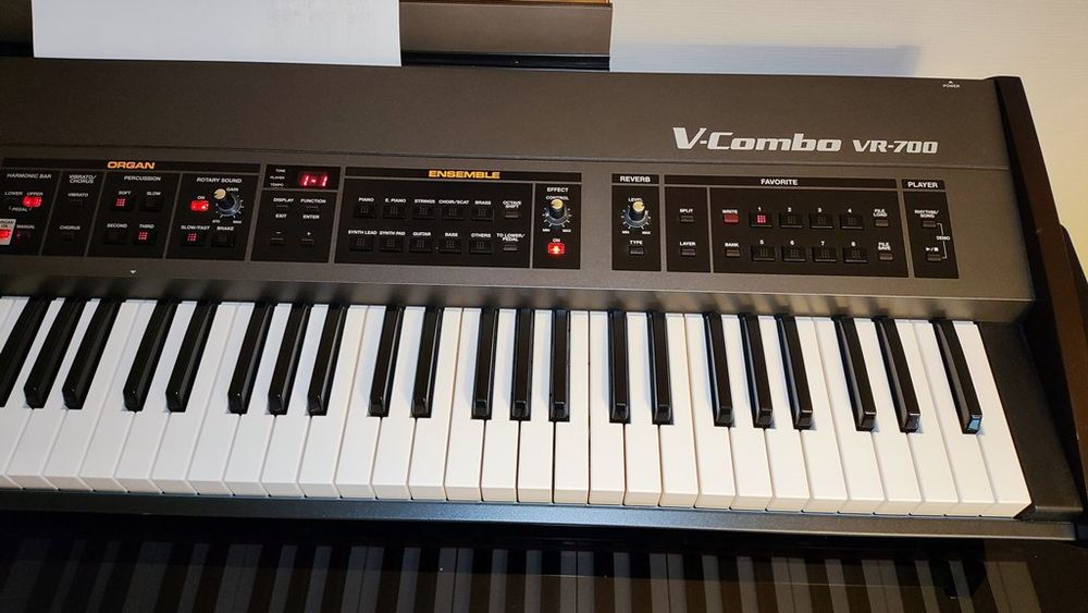 Clavier Roland VR-700 V-COMBO Instruments de musique