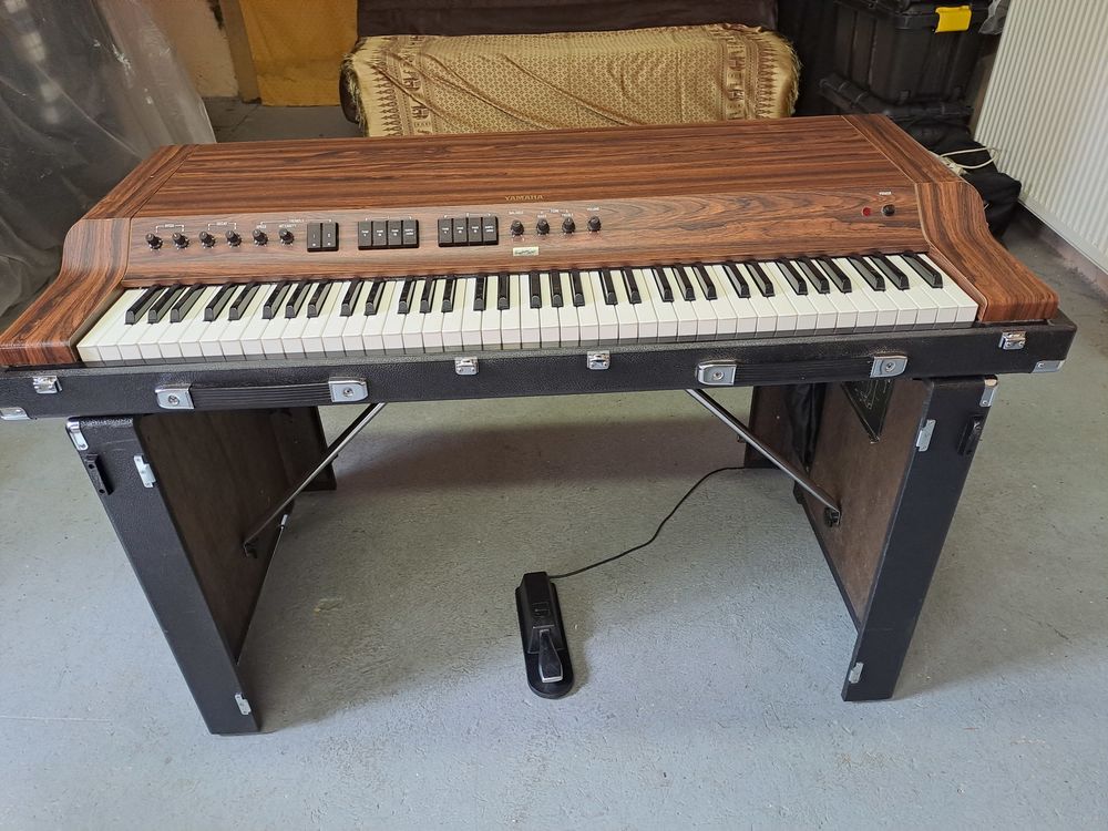 Piano CP 30 Yamaha bon &eacute;tat Instruments de musique