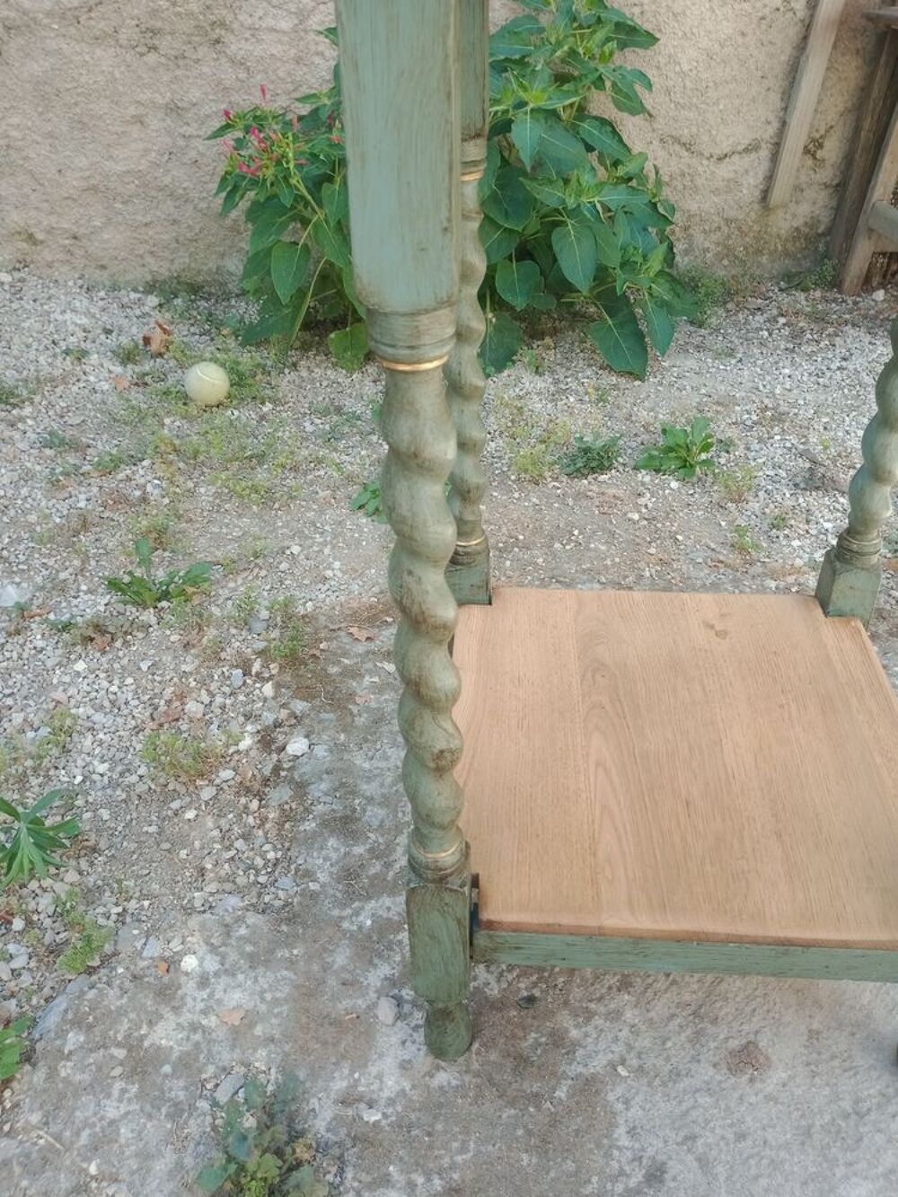 Table d' appoint laqu&eacute; Meubles