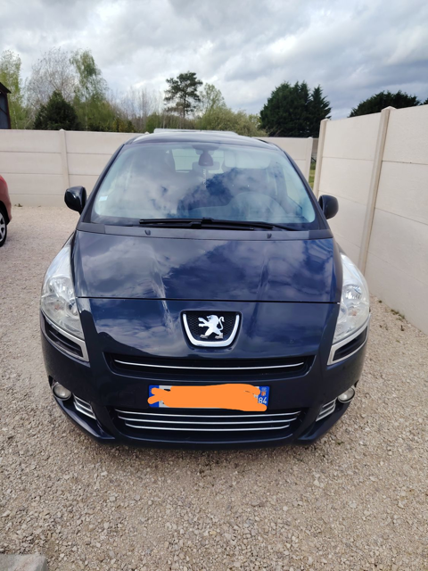 Peugeot 5008 1.6 HDi 112ch FAP BVM6 S&eacute;rie Sp&eacute;ciale Family 7pl 2011 occasion Blois 41000