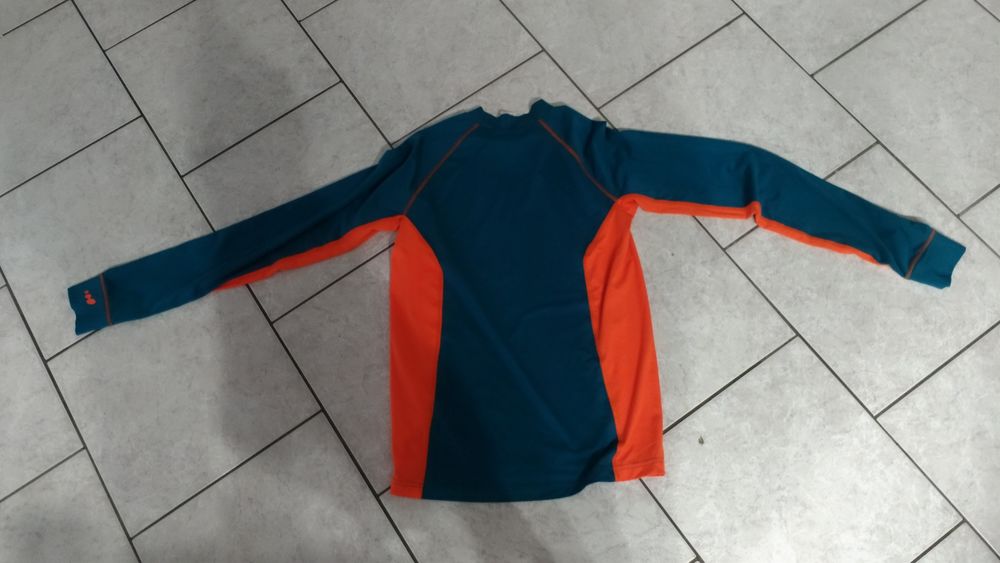 MAILLOT DE SKI TAILLE 14 ANS, COMME NEUF Sports