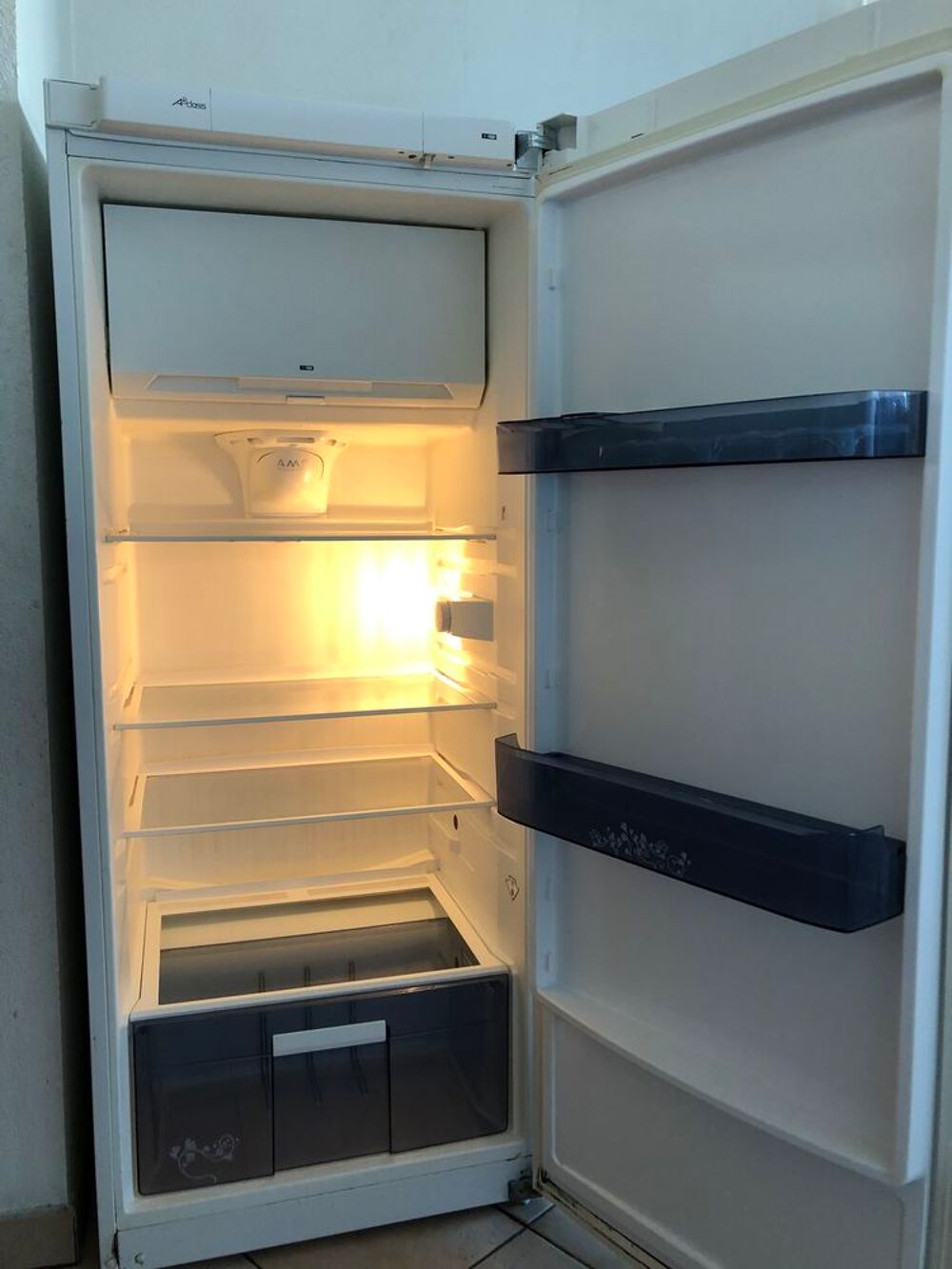 Frigo en bon &eacute;tat Electroménager
