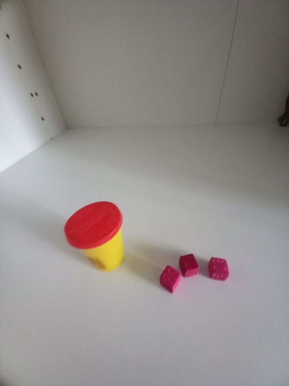 Pot AMORA avec petit jeux de d&eacute;s 