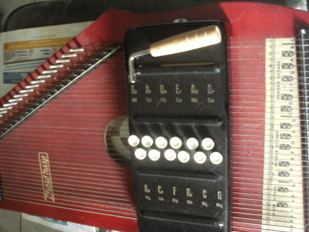 AUTOHARPE DE LA MARQUE CHORDHARP Instruments de musique