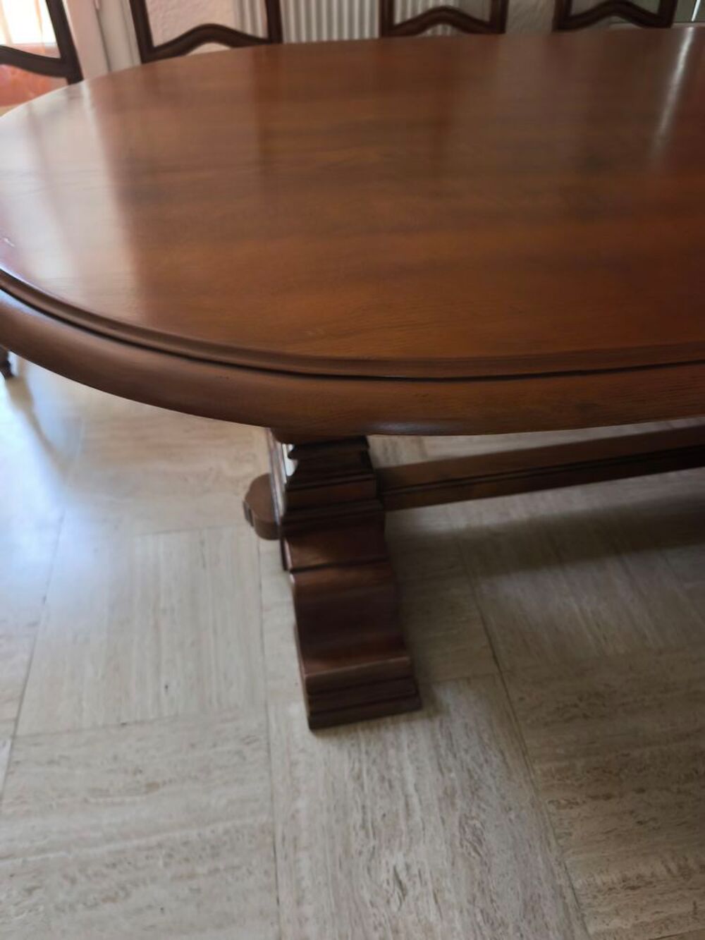 Grande table en bois massif Meubles
