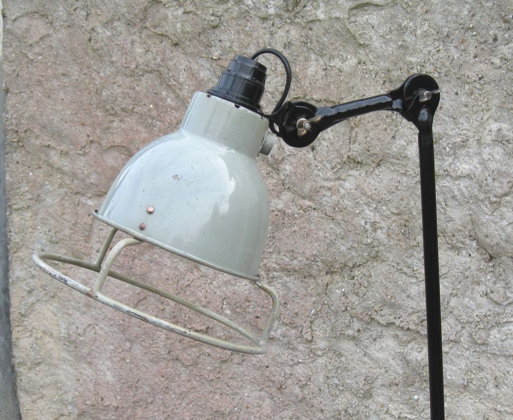 Lampadaire industriel de garage Décoration