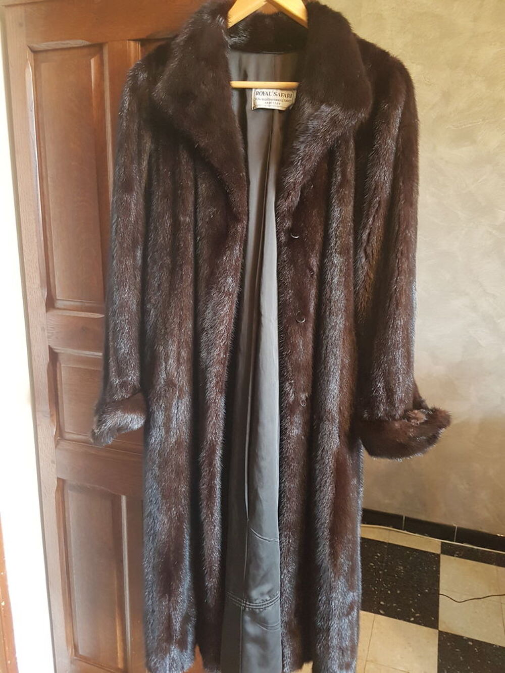 Manteau en Vison Royal Safari. Vêtements