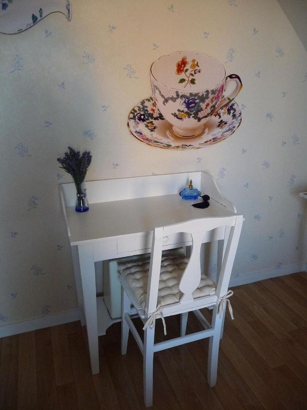 Console petit bureau couleur blanc lin avec chaise &amp; coussin Meubles