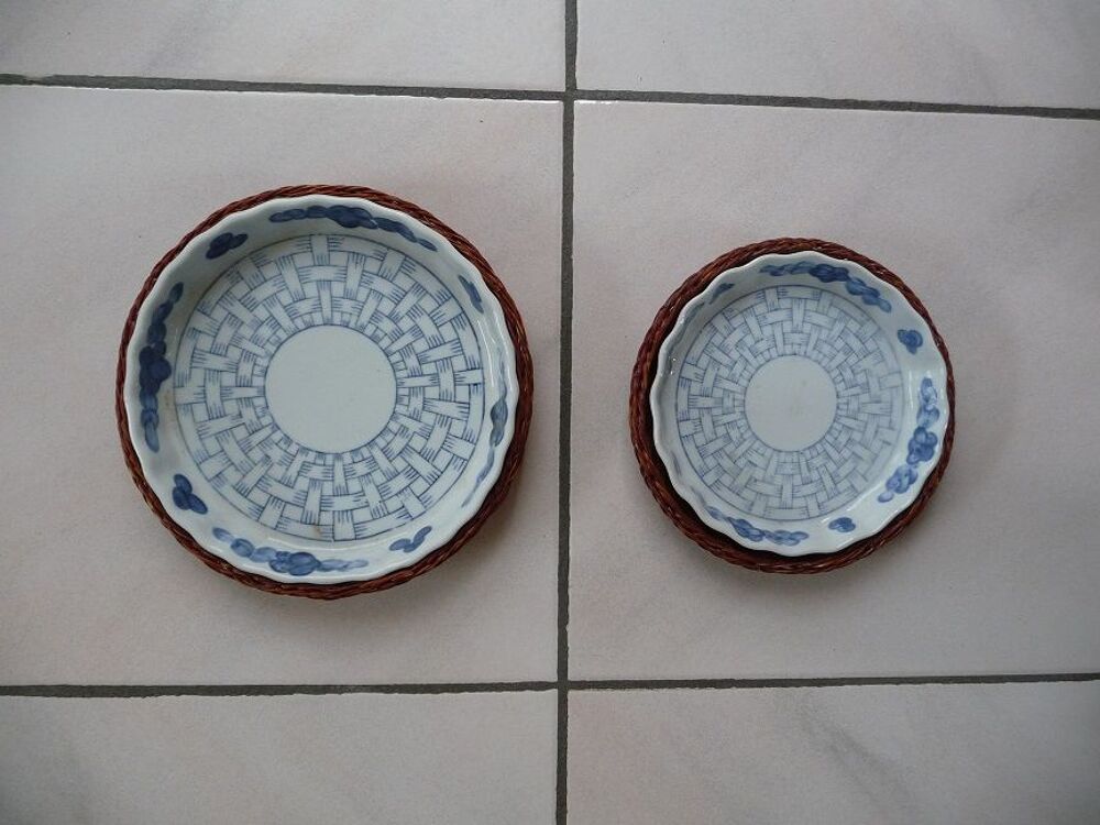 2 plats ronds porcelaine motifs bleus-NEUFS Cuisine