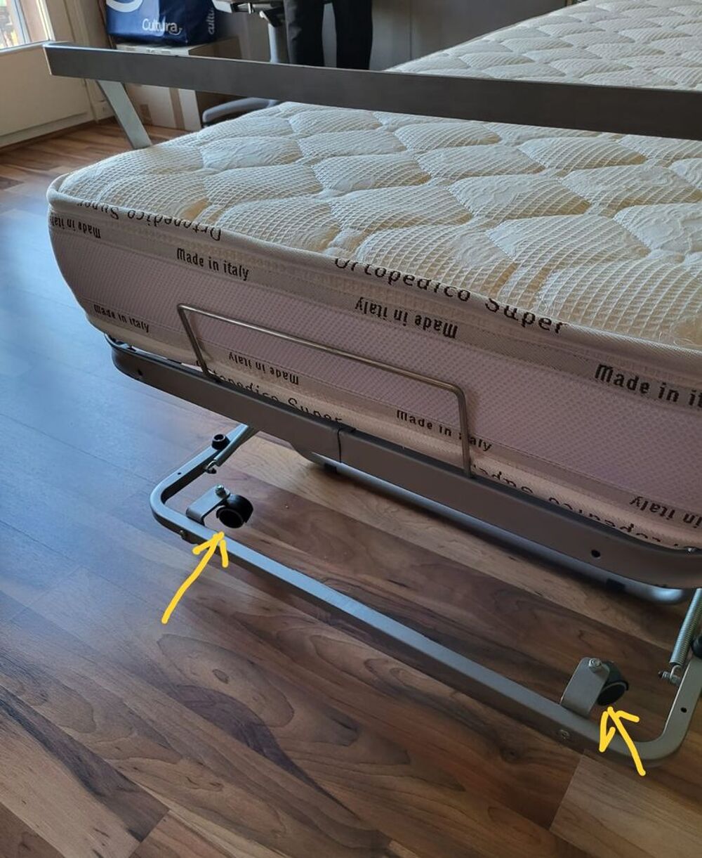 Beau lit canap&eacute; une personne + un lit d'appoint Meubles