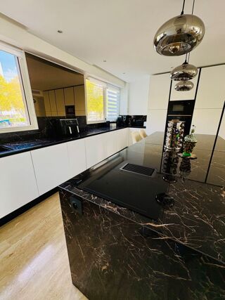  Appartement � vendre 4 pi�ces 130 m�