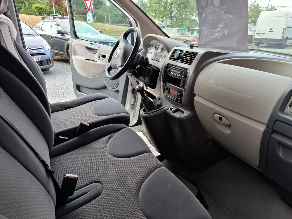 Scudo Combi 1.0 - LH1 2.0 Multijet 163 2012 occasion 24800 Thiviers