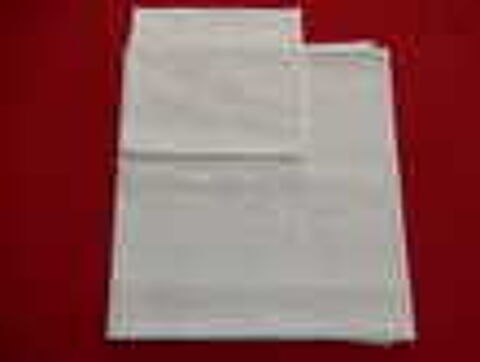 PARURE POUR LIT DE BEBE BRODEE MAIN
Puriculture