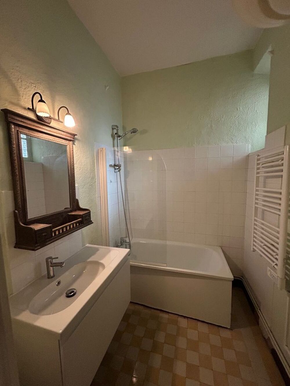 Location Appartement Europole, lumineux T2 de 55m², appartement traversant. Grenoble