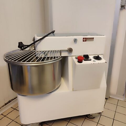 Ptrin  pte 22 litres spirale 1 vitesse 450 Lecelles (59)