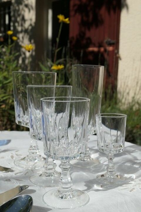 Service de verres en cristal (Vend�me) 60 Saint-Philippe-du-Seignal (33)