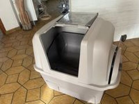   Maison de toilette autonettoyante

