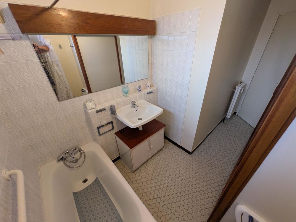 Location Appartement Meublé 2 chambres centre ville parking Nîmes