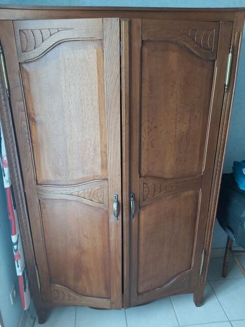 petite armoire ancienne  100 Bourg-en-Bresse (01)