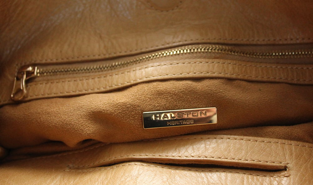 Sac bandouli&egrave;re cuir veau velours HALSTON HERITAGE Maroquinerie