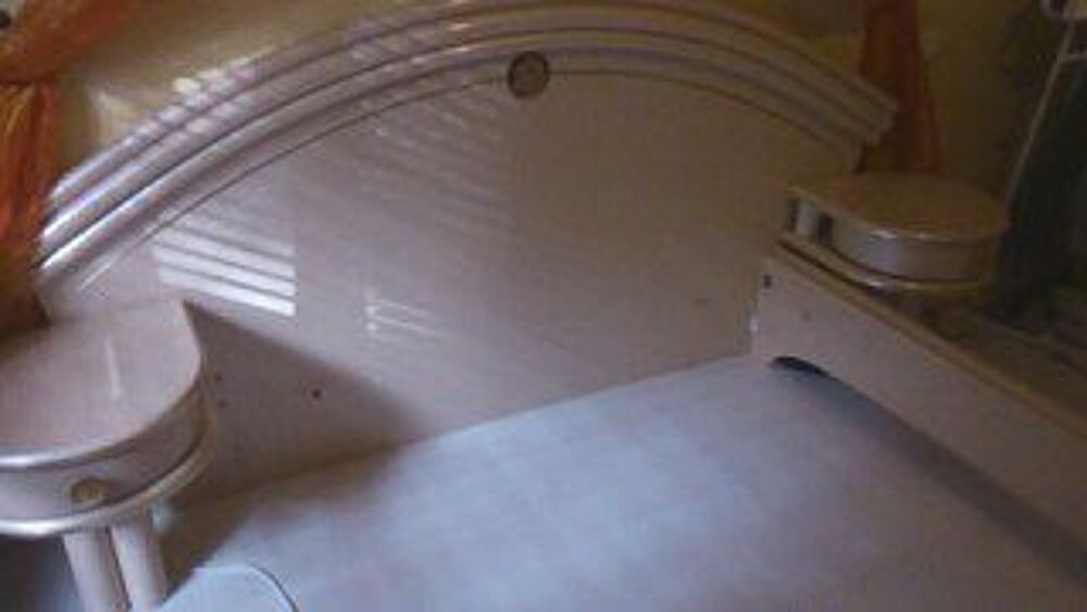 CHAMBRE A COUCHER Meubles