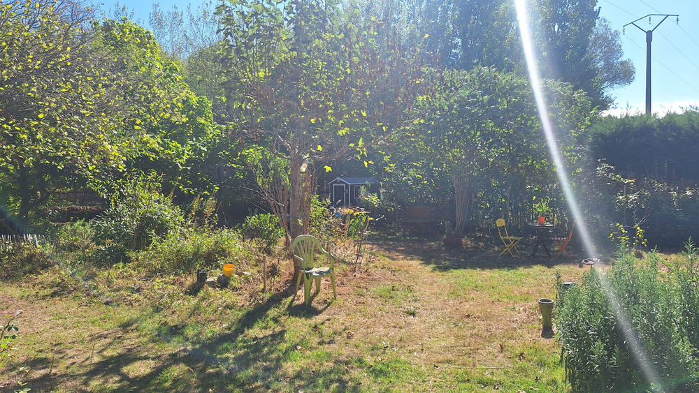 Vente Maison Maison 85 m² au c?ur d'un domaine 2 hectares terrain + forêt Saint-savin