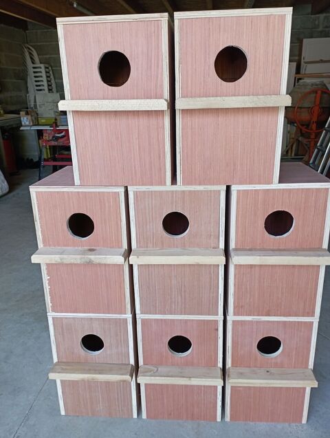 Nid neuf pour grandes perruches /  perroquet 30 44560 Corsept