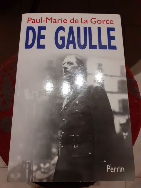 livre de gaulle 6 Saint-Donat-sur-l'Herbasse (26)