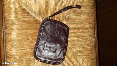 Sacoche marron fonce en cuir neuve 0 Mrignies (59)